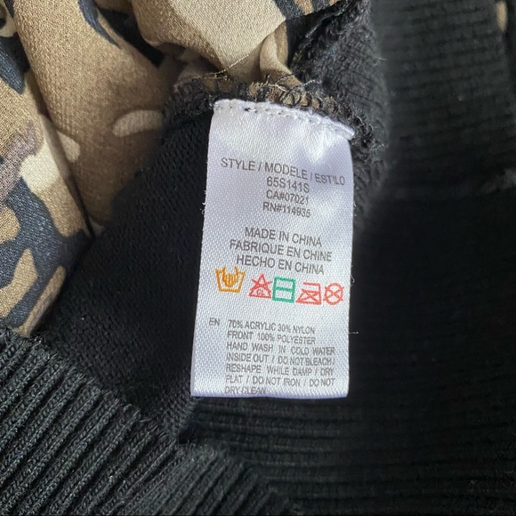 CAMO BUTTON DOWN SWEATER BY LE TEMPS DES CERISES - Picture 8 of 9